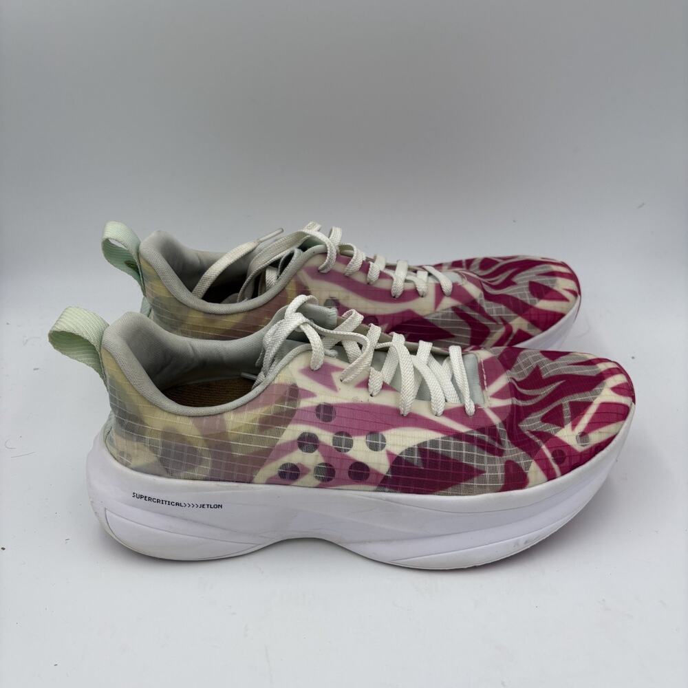 Brandblack Kaiju Women's Size 10 Pink And White Running/Walking Sneakers